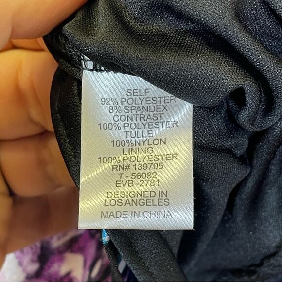 Emerald Sundae, Floral Lined Mini Skirt. Size 9. In excellent condition! - Picture 4 of 6